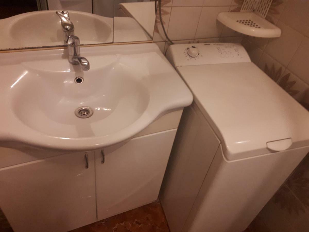 Komárno Elisaアパートホテル エクステリア 写真